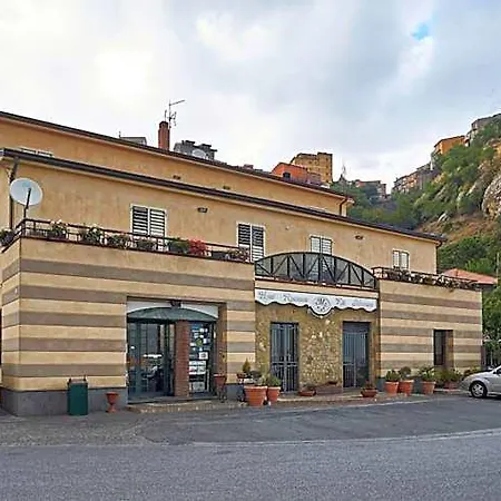 Mazzurco Szálloda 3*